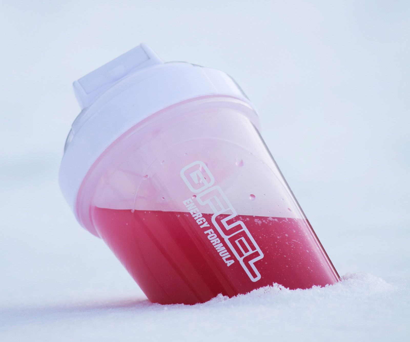 Shaker bottle in the snow (illustrative image)
